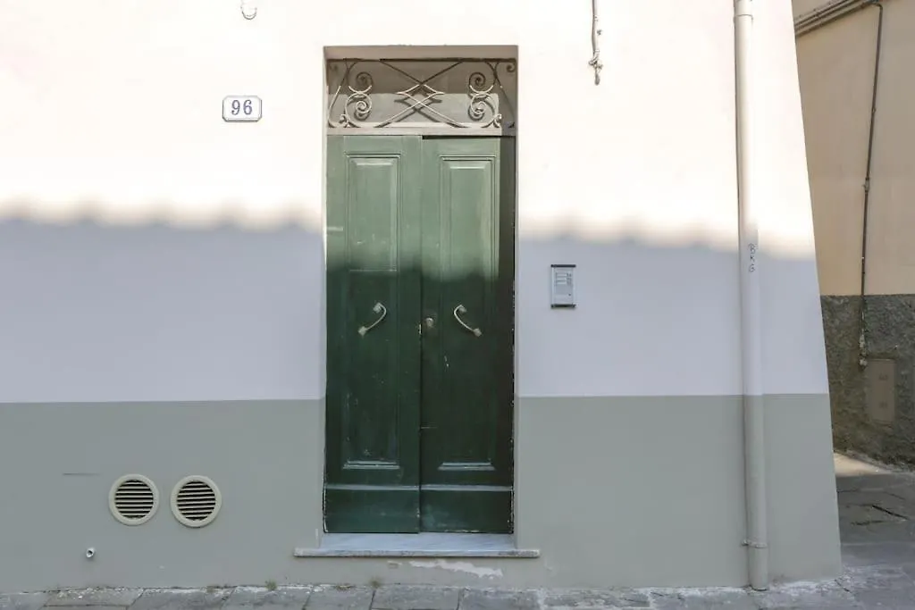 Appartamento Lucca Old Town *Stellario* Free Netflix Wi-Fi 0*,  Italia